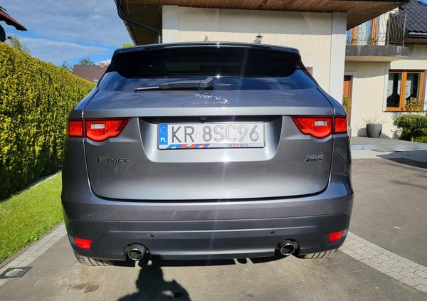 Jaguar F-Pace cena 116990 przebieg: 84000, rok produkcji 2018 z Dynów małe 781